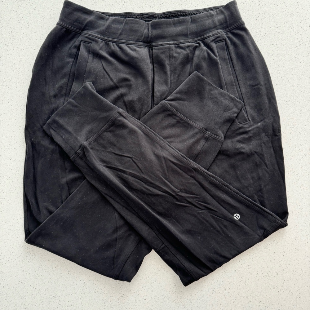 Men’s black lululemon joggers. Size large.